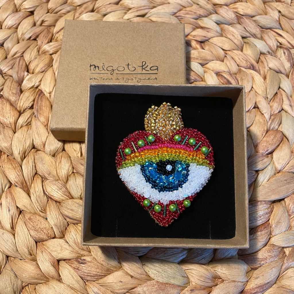 Broszka Serce z okiem