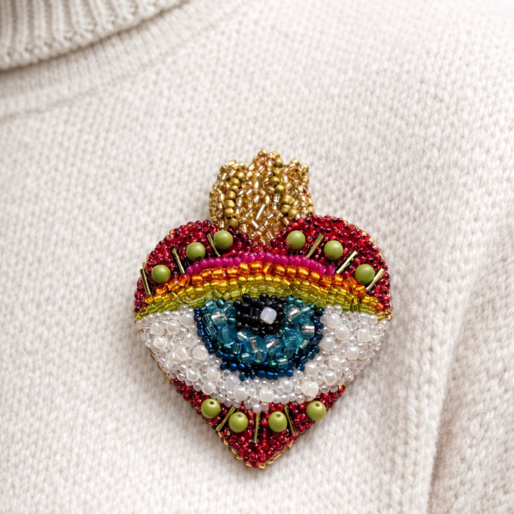 Broszka Serce z okiem