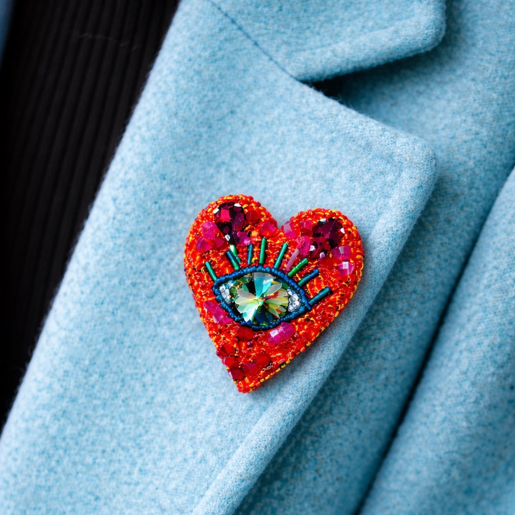 Broszka Serce z okiem