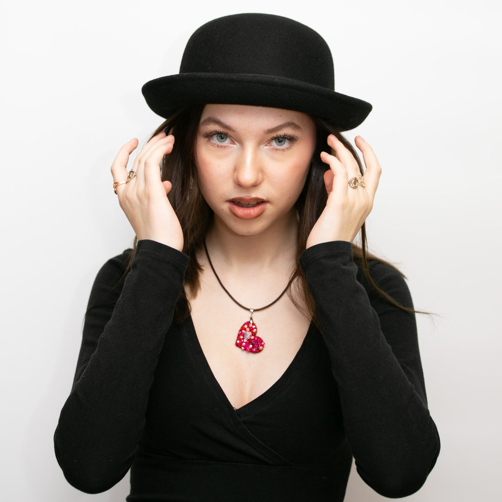 Wisior Różowe serduszko