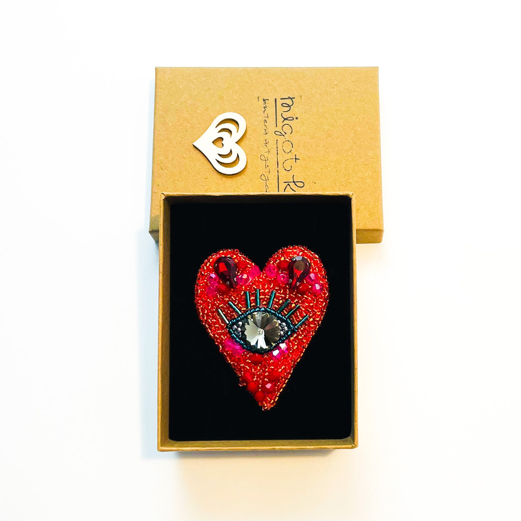 Broszka Serce z okiem