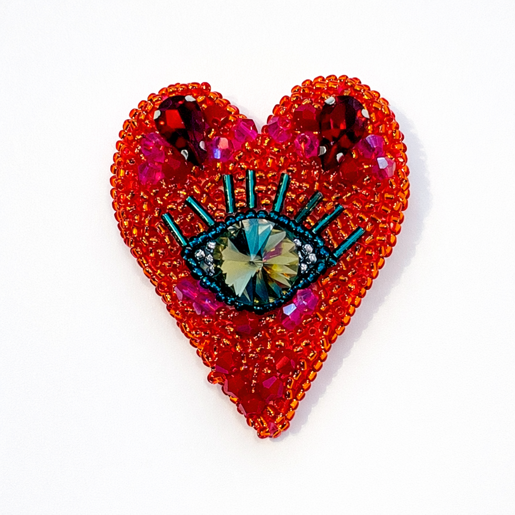 Broszka Serce z okiem